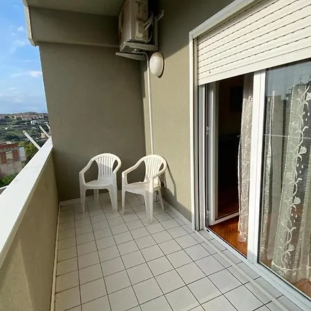Isoletta 92100 Guest house *